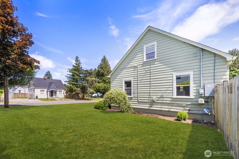 Property photo for 102 S 68th Street, Tacoma photo 31