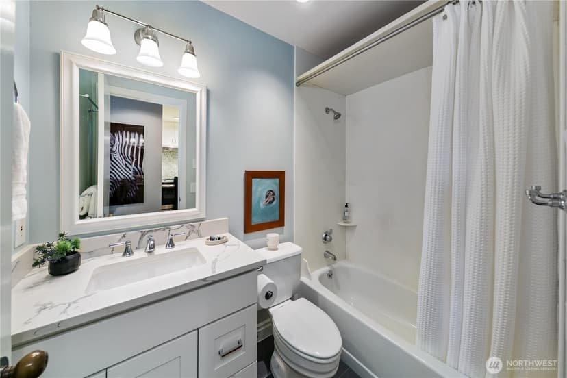 Property photo for 1401 5th Avenue W #306, Seattle photo 14