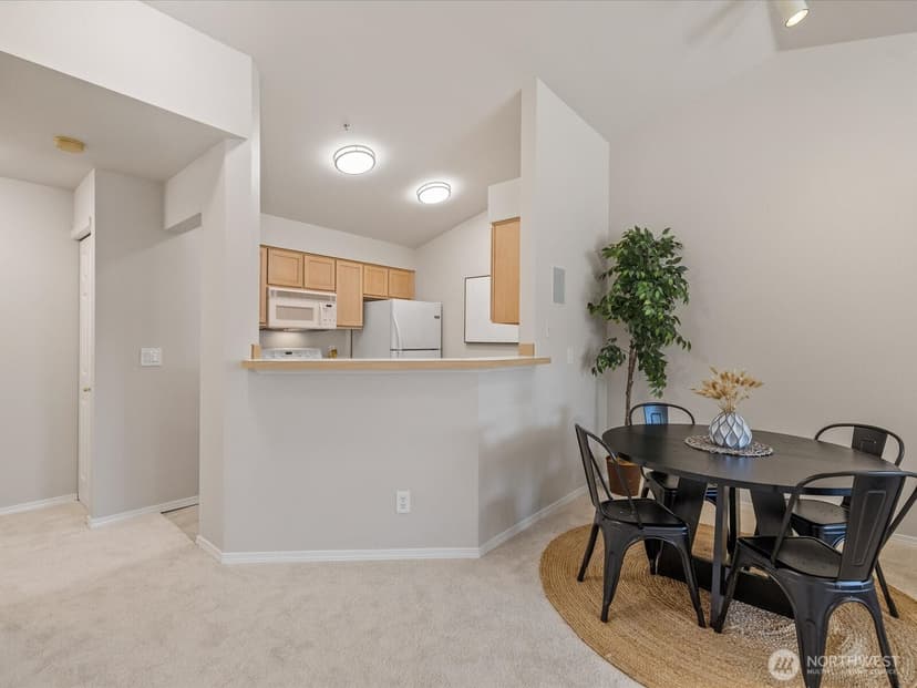 Property photo for 11518 12th Avenue W #D304, Everett photo 15