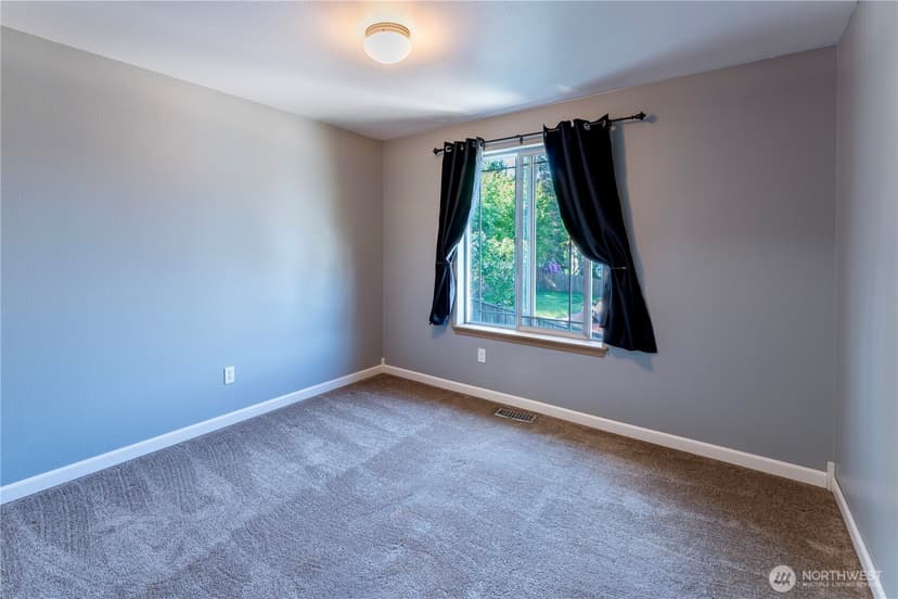 Property photo for 1230 30th Avenue Ct SW, Puyallup photo 17