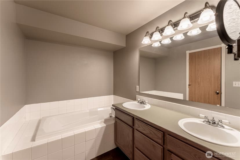 Property photo for 1230 30th Avenue Ct SW, Puyallup photo 13