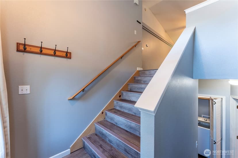 Property photo for 1230 30th Avenue Ct SW, Puyallup photo 3