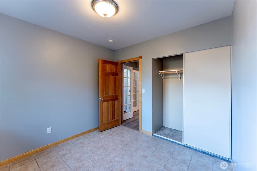 Property photo for 1230 30th Avenue Ct SW, Puyallup photo 19
