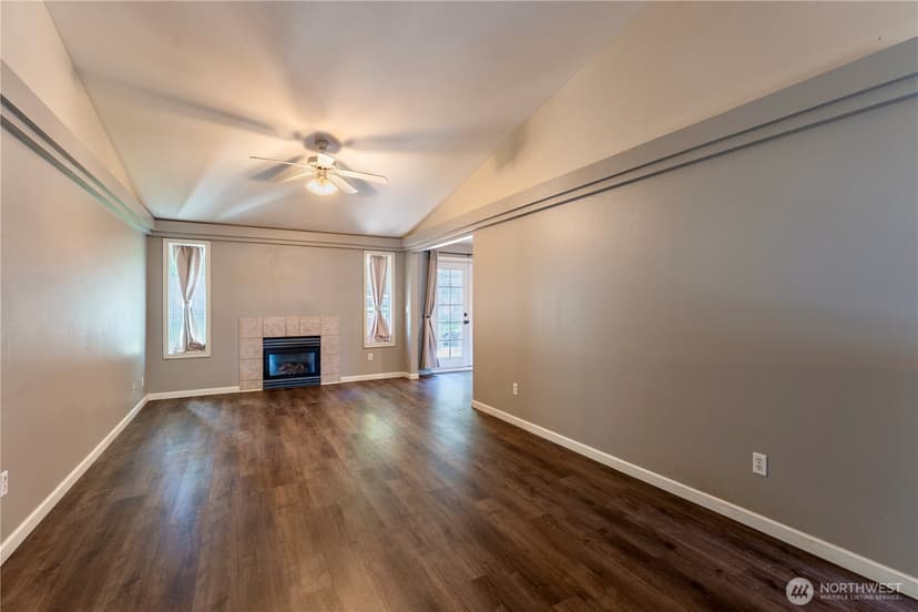 Property photo for 1230 30th Avenue Ct SW, Puyallup photo 4