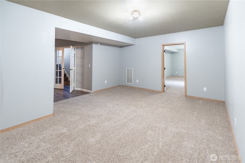 Property photo for 1230 30th Avenue Ct SW, Puyallup photo 21