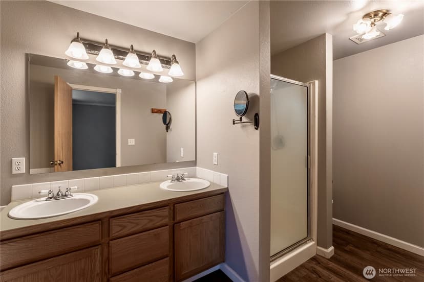 Property photo for 1230 30th Avenue Ct SW, Puyallup photo 14