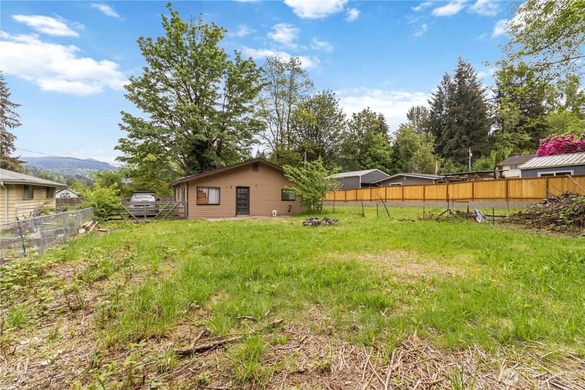 Property photo for 11435 163rd Avenue SE, Renton photo 19