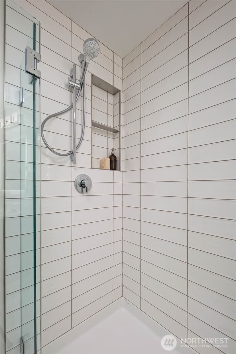Property photo for 8627 30th Avenue SW, Seattle photo 17