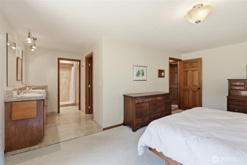 Property photo for 3016 51st Place SW, Everett photo 14