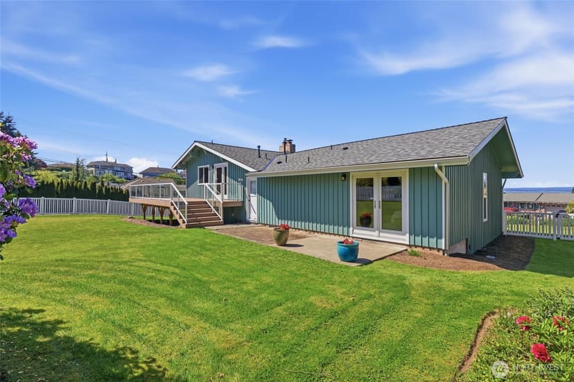 Property photo for 3016 51st Place SW, Everett photo 31