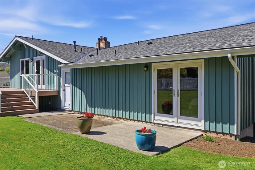 Property photo for 3016 51st Place SW, Everett photo 32