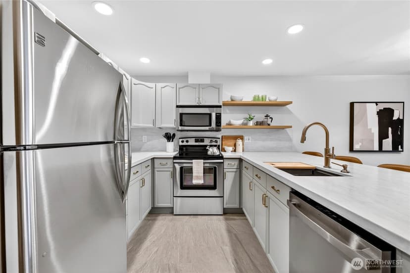 Property photo for 4457 44th Avenue SW #101, Seattle photo 7