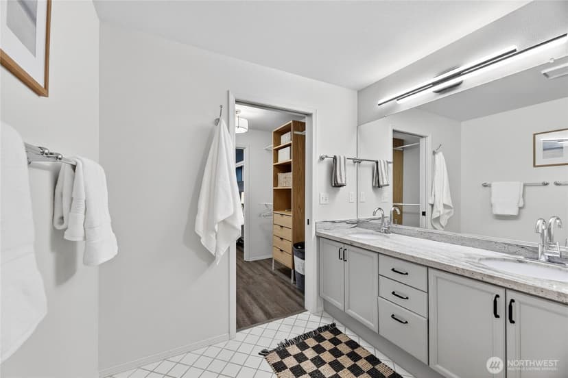 Property photo for 4457 44th Avenue SW #101, Seattle photo 20