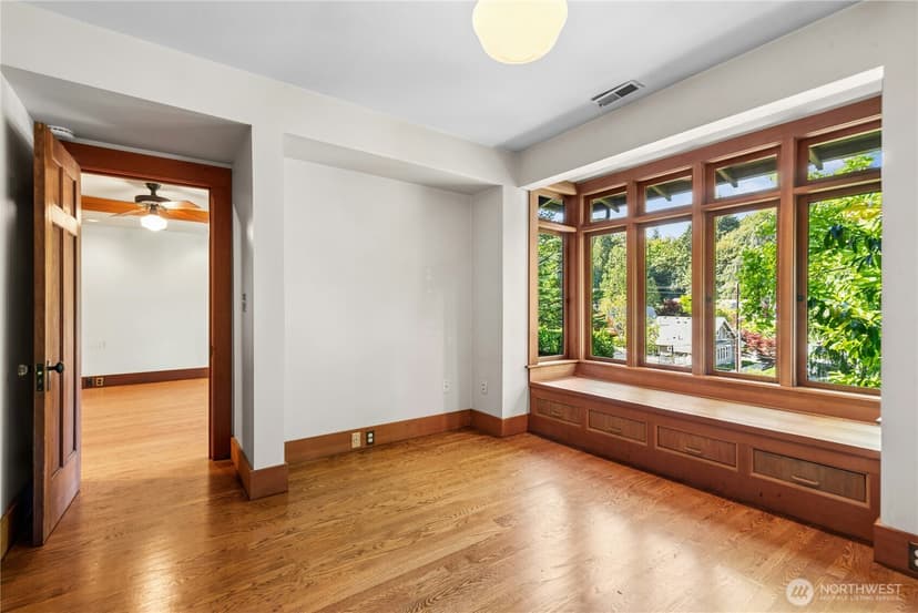 Property photo for 2077 E Howe Street, Seattle photo 22