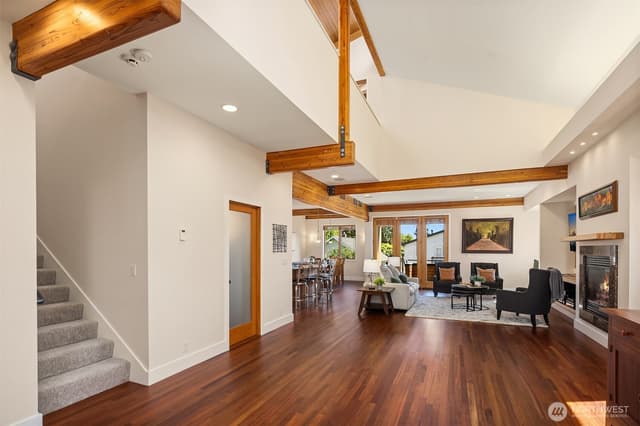 Property photo for 543 N 83rd Street, Seattle photo 3