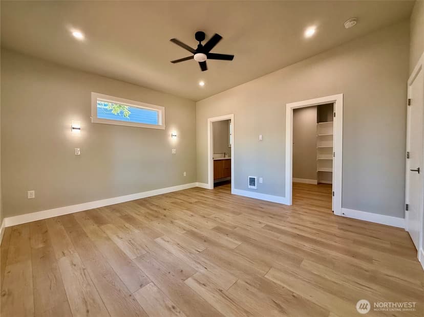 Property photo for 382 Lake View Loop NE, Ocean Shores photo 24