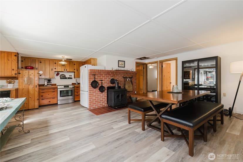 Property photo for 3262 Beach Drive E, Port Orchard photo 10