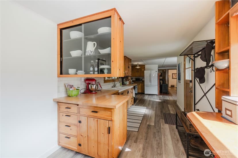 Property photo for 3262 Beach Drive E, Port Orchard photo 20