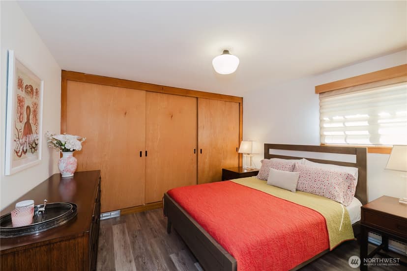 Property photo for 3262 Beach Drive E, Port Orchard photo 21