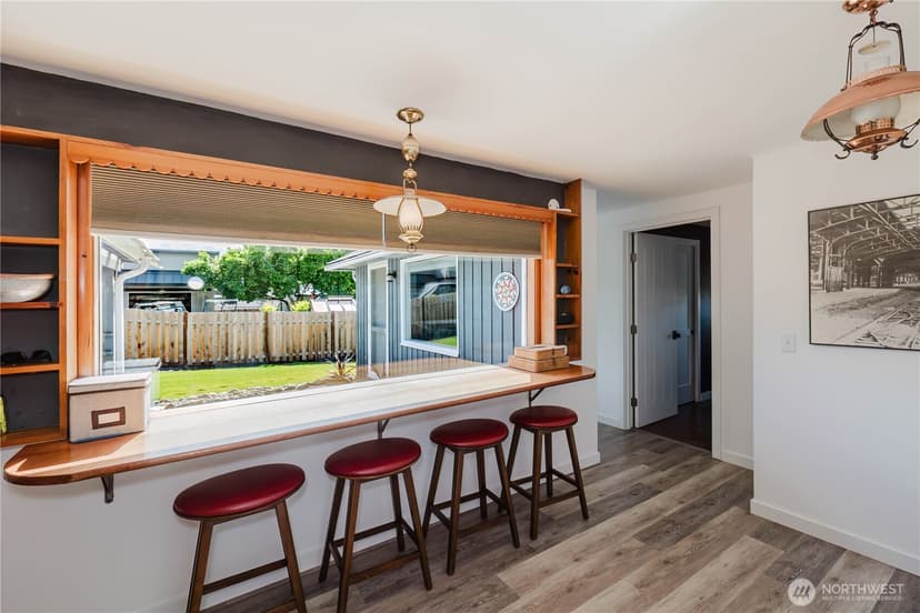 Property photo for 3262 Beach Drive E, Port Orchard photo 16
