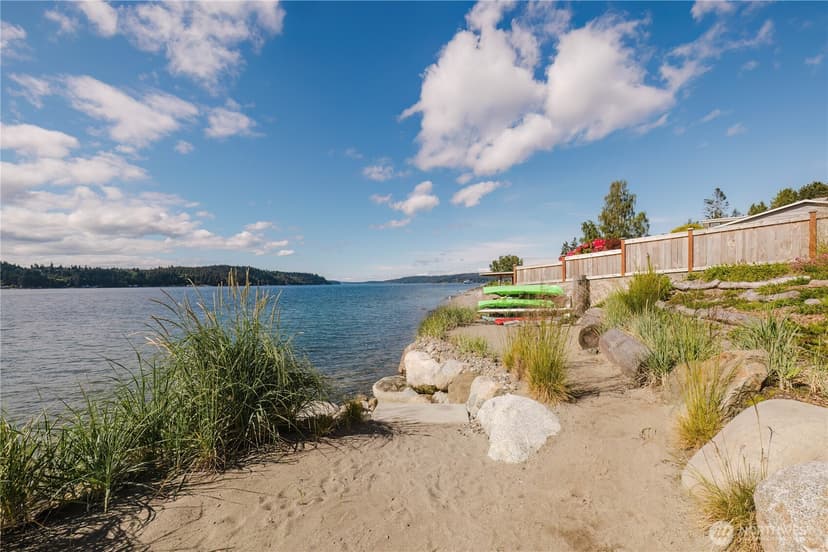 Property photo for 3262 Beach Drive E, Port Orchard photo 7