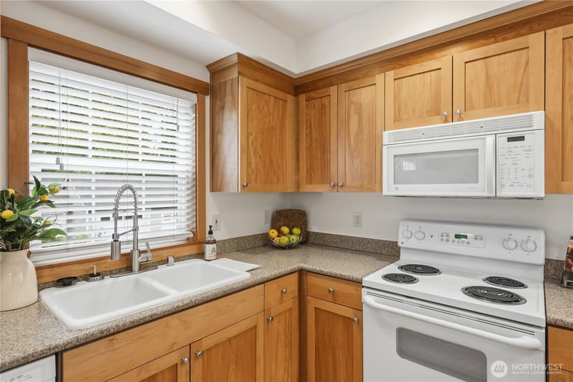 Property photo for 1368 Stonecress Lane NE, Bainbridge Island photo 17