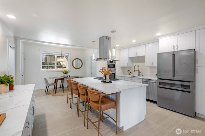 Property photo for 7021 20th Avenue NE, Seattle photo 6