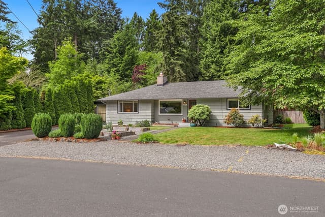 Property photo for 16915 22nd Avenue SW, Burien photo 2