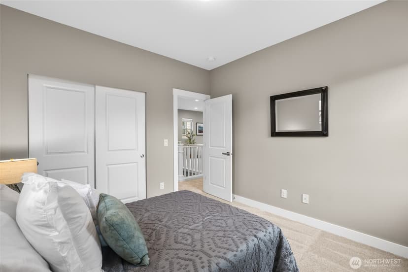Property photo for 1601 NE Falls Drive, Issaquah photo 33