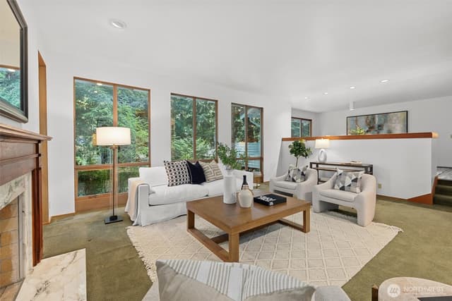 Property photo for 13619 NE 28th Street, Bellevue photo 5