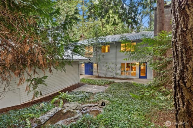 Property photo for 13619 NE 28th Street, Bellevue photo 2
