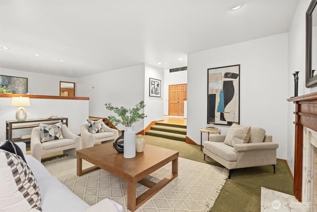 Property photo for 13619 NE 28th Street, Bellevue photo 4