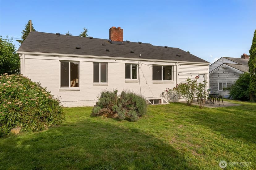 Property photo for 10617 39th Avenue SW, Seattle photo 30