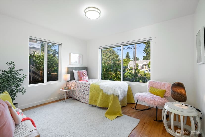 Property photo for 10617 39th Avenue SW, Seattle photo 18