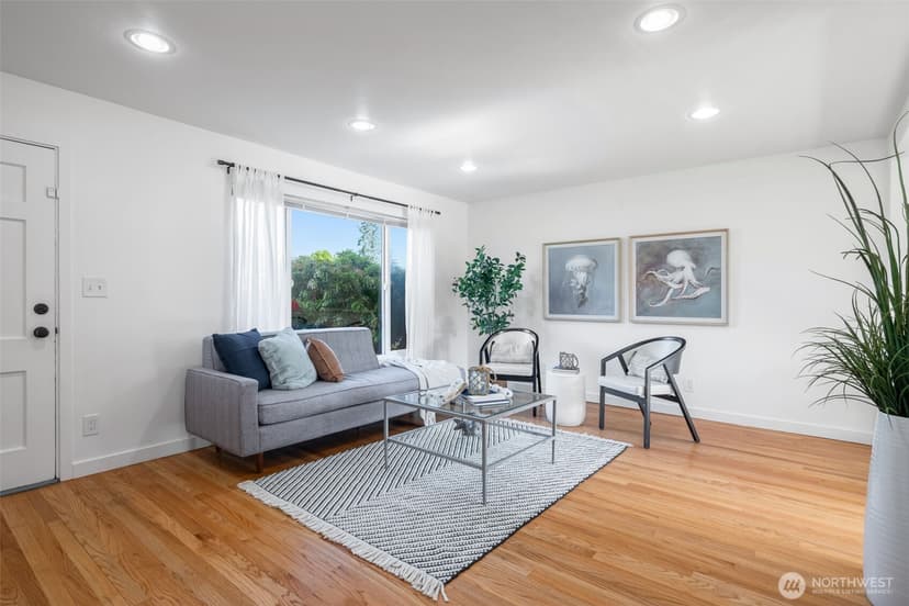 Property photo for 10617 39th Avenue SW, Seattle photo 5