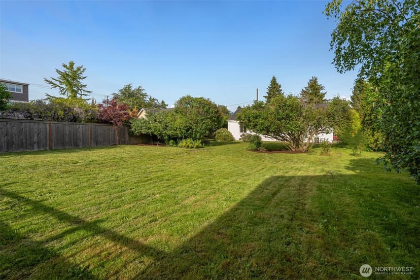 Property photo for 10617 39th Avenue SW, Seattle photo 31