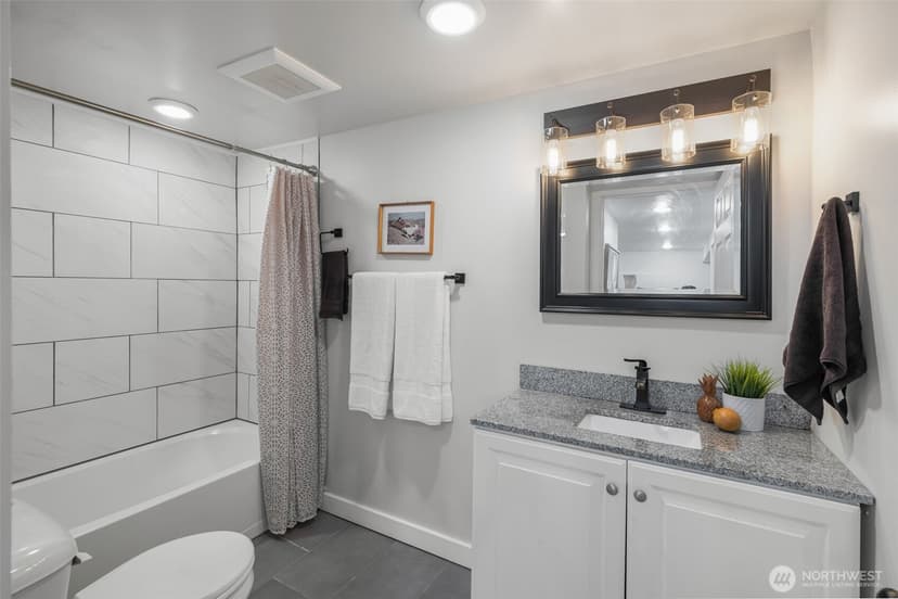 Property photo for 10617 39th Avenue SW, Seattle photo 26