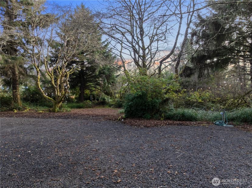 Property photo for 337 Mast Ave NW, Ocean Shores photo 7