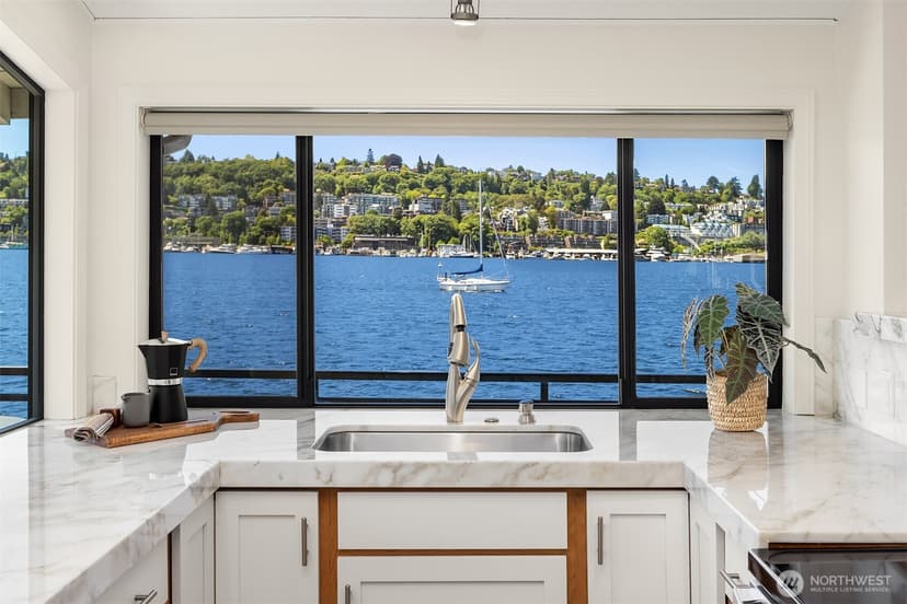 Property photo for 2031 Fairview Avenue E #H, Seattle photo 12