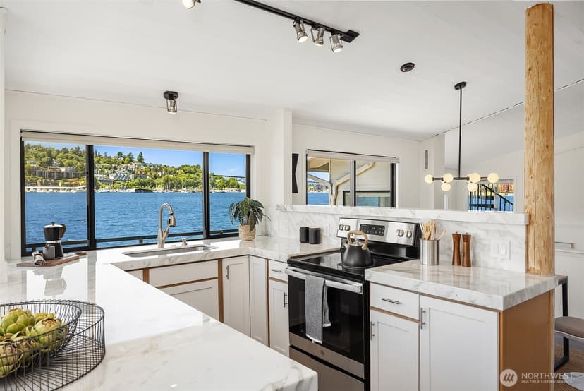 Property photo for 2031 Fairview Avenue E #H, Seattle photo 10