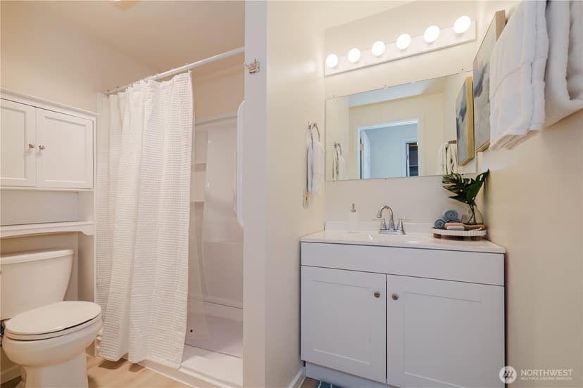 Property photo for 3400 Narrows View Lane NE #104, Bremerton photo 16