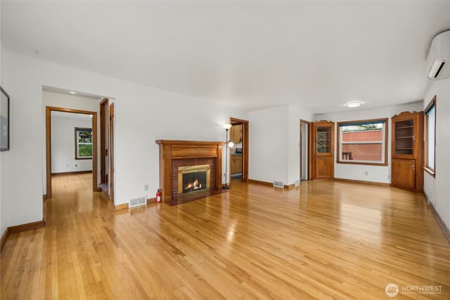 Property photo for 751 120th Street S, Tacoma photo 5