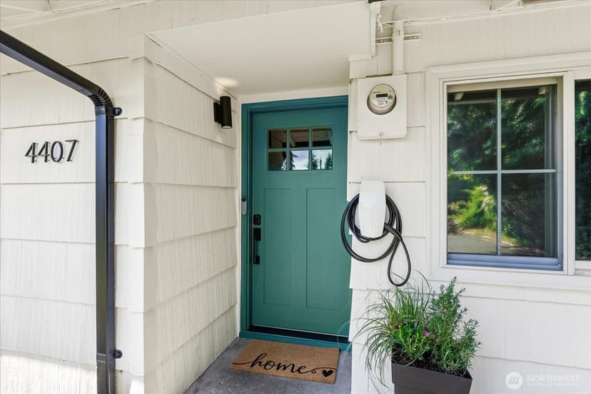 Property photo for 4407 223rd Street SW, Mountlake Terrace photo 2