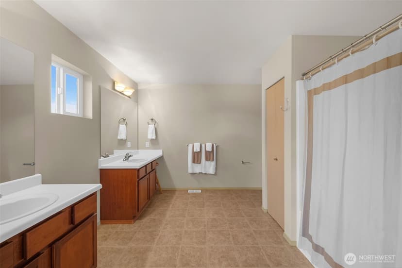 Property photo for 20489 Rustic View Rd SE, Monroe photo 27