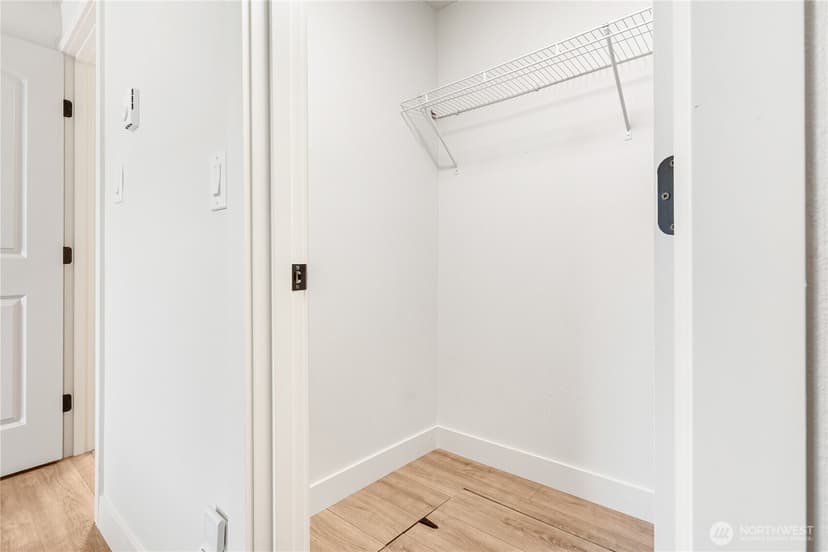 Property photo for 1617 Maple Lane #E7, Kent photo 15