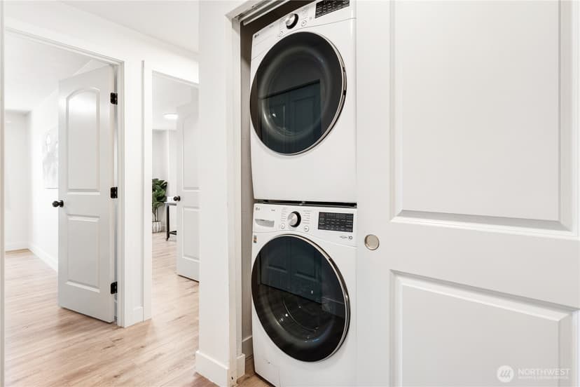 Property photo for 1617 Maple Lane #E7, Kent photo 11
