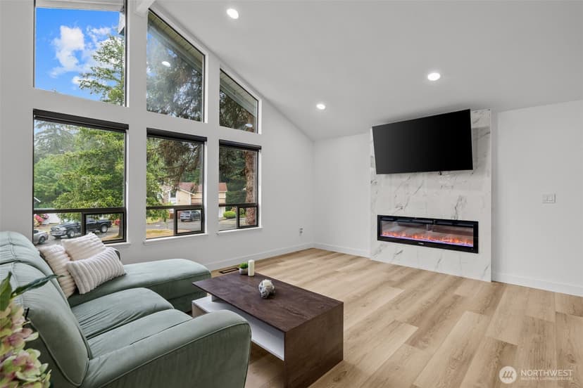 Property photo for 16031 SE 167th Place, Renton photo 5