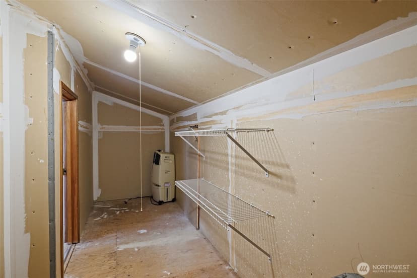 Property photo for 11226 NE 68th Street #E, Kirkland photo 32