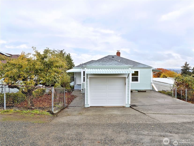 Property photo for 5029 29th ave S, Seattle photo 3