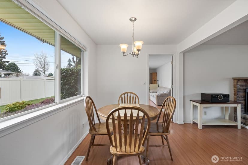 Property photo for 1127 12th Avenue SE, Puyallup photo 17